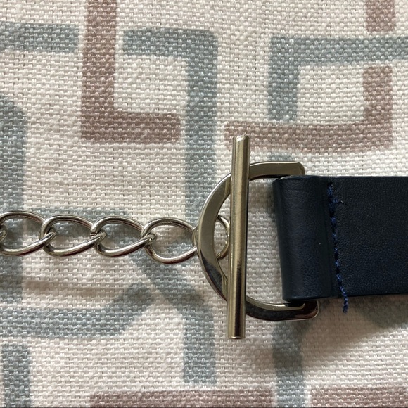 Navy Belt with Chain Detail NWOT - Picture 5 of 9